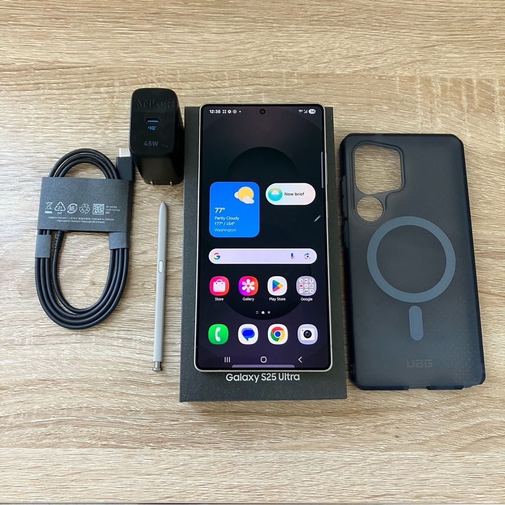 Unlocked Samsung Galaxy S25 Ultra 256GB Titanium Black